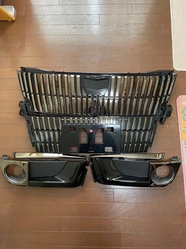 エスクァイア　ZWR80　ハイブリッド　前期　限定車ブラックメッキ　フロント　グリル　フォグランプベゼル　カバー　モール