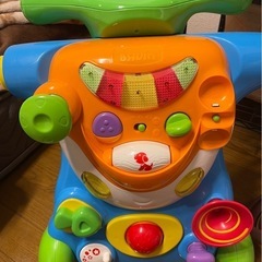 足蹴り　手押し車　　おもちゃ　知育　三輪車