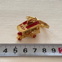 トゥクトゥク★キーホルダー★ゴールド