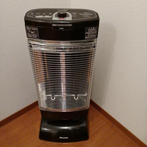 ダイキン　遠赤外線暖房機　セラムヒート