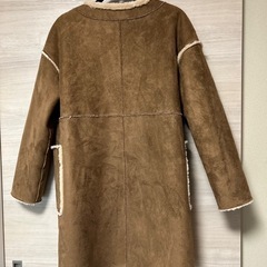 タグ無し　サイズ記載無し ブラウン ムートン　
ロング丈レディース　コートの画像