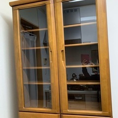 大手家具店で購入の食器棚の画像