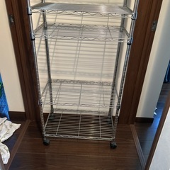 スチールラックの画像