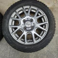 スタッドレスタイヤの画像