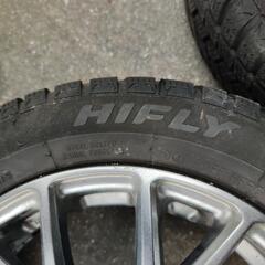 スタッドレスタイヤの画像