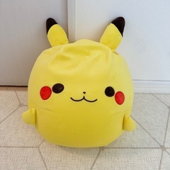 SALE❗️むぎゅっとピカチュウ ビーズクッション