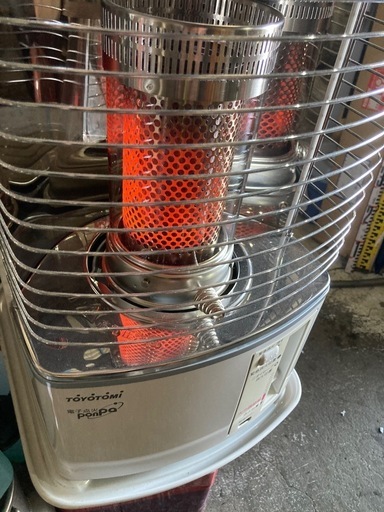 電気のいらない　トヨトミ　石油ストーブ　RS-H2900