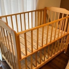 【84%OFF】KATOJI ベビーベッド　柵が下げられるタイプの画像