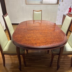 高級大型ダイニングテーブル/椅子５脚付きの画像