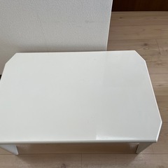 テーブル