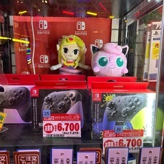 【こっそり更に最終値下げ、そろそろ出品を取り下げる可能性あり】任天堂純正品　Proコントローラーの画像