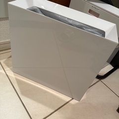 ゴミ箱　キャンセルのため本日29日取りに来れる方優先します。  