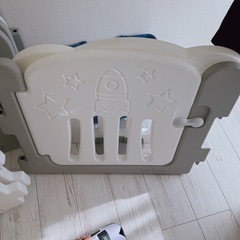 カラズ　ベビーサークルの画像