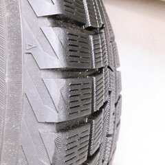 215/60R16 スタッドレスタイヤ YOKOHAMA iceGUARD