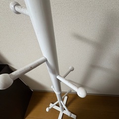 簡易式木製ポールハンガーの画像