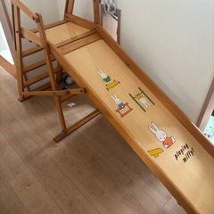 木製　滑り台