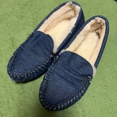emuモカシン他、セーターなどお譲りします