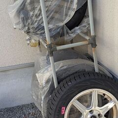 キューブの冬タイヤ4本ホイール付き＋タイヤ１本の画像