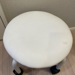 スツール　直径34センチ　高さ30センチ
の画像