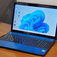 富士通 使用少なめ 15インチ タッチパネル搭載【win10+w...