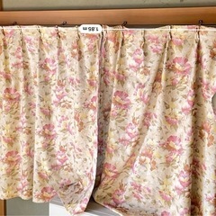 カーテン 花柄小 さしあげます
