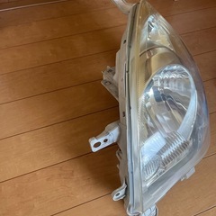 l275sミラ左側ヘッドライトの画像