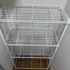 スチールラックの画像