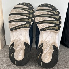 瞬足　23.5cm EE スニーカーの画像