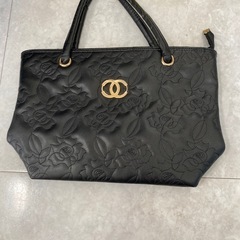 黒のハンドバッグ　無料