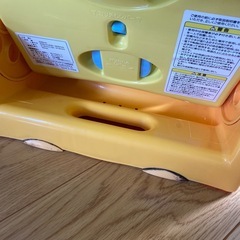 【中古品】アップリカのバスチェア
の画像