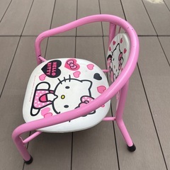 決まりました！（無料）キッズ用イス（ハローキティ）の画像
