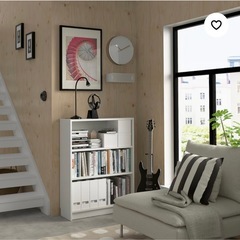 IKEA 白い棚 シェルフとカップ等の画像