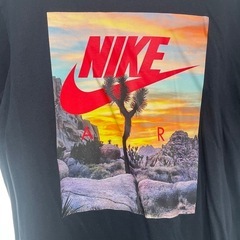 Nike グラフィックプリント Tシャツの画像