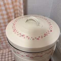 ゴミ箱の画像