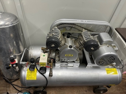 ナカトミ　100V コンプレッサー　68L