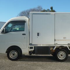 H.29(2017)年 ダイハツ ハイゼットトラック -7℃冷凍冷蔵車AT ホワイト ドライブレコーダー　荷箱左スライドドア　エアコン　パワステ　ABS　Wエアバック　ハイルーフ　　17099の画像