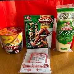 マヨネーズ、簡易カイロ、カップスープ、クックドゥ