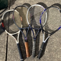 （取引相談中）【差し上げます】テニスラケット４本セット
