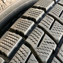 SUV向けスタッドレス225/65-17　4本の画像