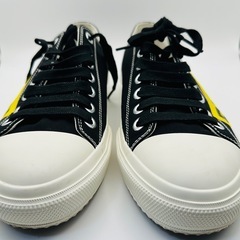 Burberry サイドロゴ キャンバス スニーカーの画像