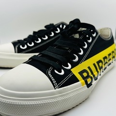 Burberry サイドロゴ キャンバス スニーカー