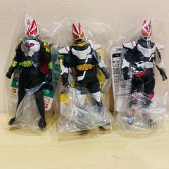 新品　仮面ライダーギーツ14cmフィギュア3個セット　在庫多数