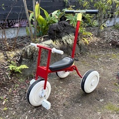 無印　三輪車　赤