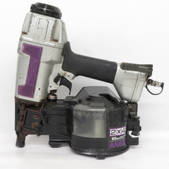 makita マキタ 65mm エア釘打 ケース付 AN621 中古 【工具専門店 テイクハンズ金沢野々市店】の画像