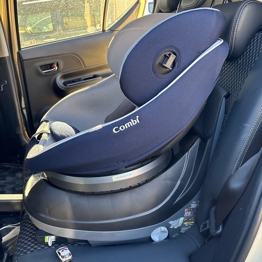 取引中 　クルムーヴ　ISOFIX エッグショクJN-570 ネイビー　