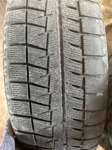 スタッドレスタイヤ　エンケイアルミホイール　4本セット　ブリザック　205/60R16 レガシィなど　　