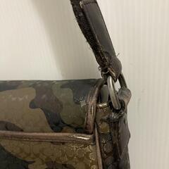 ★コーチ メンズ COACH シグネチャー カモフラージュ ショルダー バッグ メッセンジャーバッグ 斜め掛け！の画像