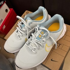 新品！23.5 NIKEスニーカーの画像