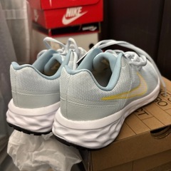 新品！23.5 NIKEスニーカーの画像