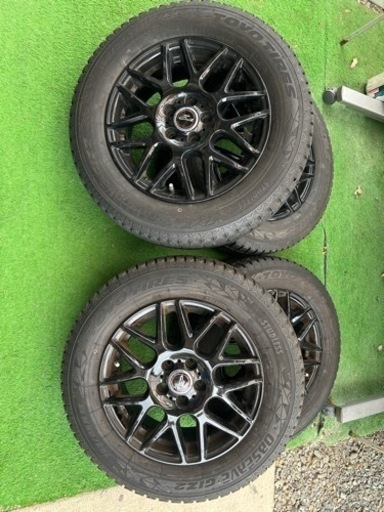 車のパーツ タイヤ、ホイール